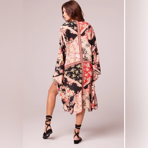 NWT! BAND OF GYPSIES HIGH HOPES BLACK FLORALL LONG SLEEVE KIMONO SiZES XS\S M/L - Picture 4 of 4